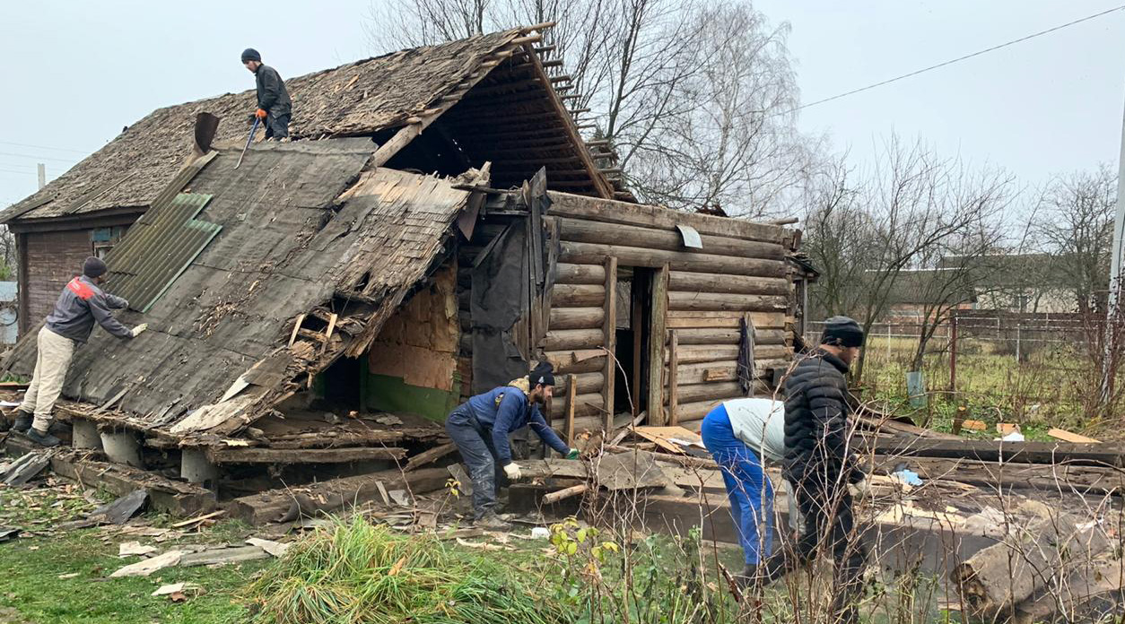 Снос и демонтаж старого дома и дачи в Уваровке с вывоз мусора и уборкой